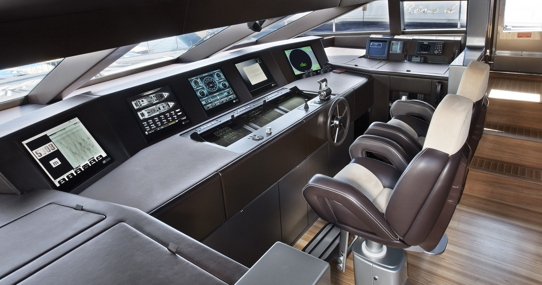 sanlorenzo-superyacht-40-alloy-scorpion-interno