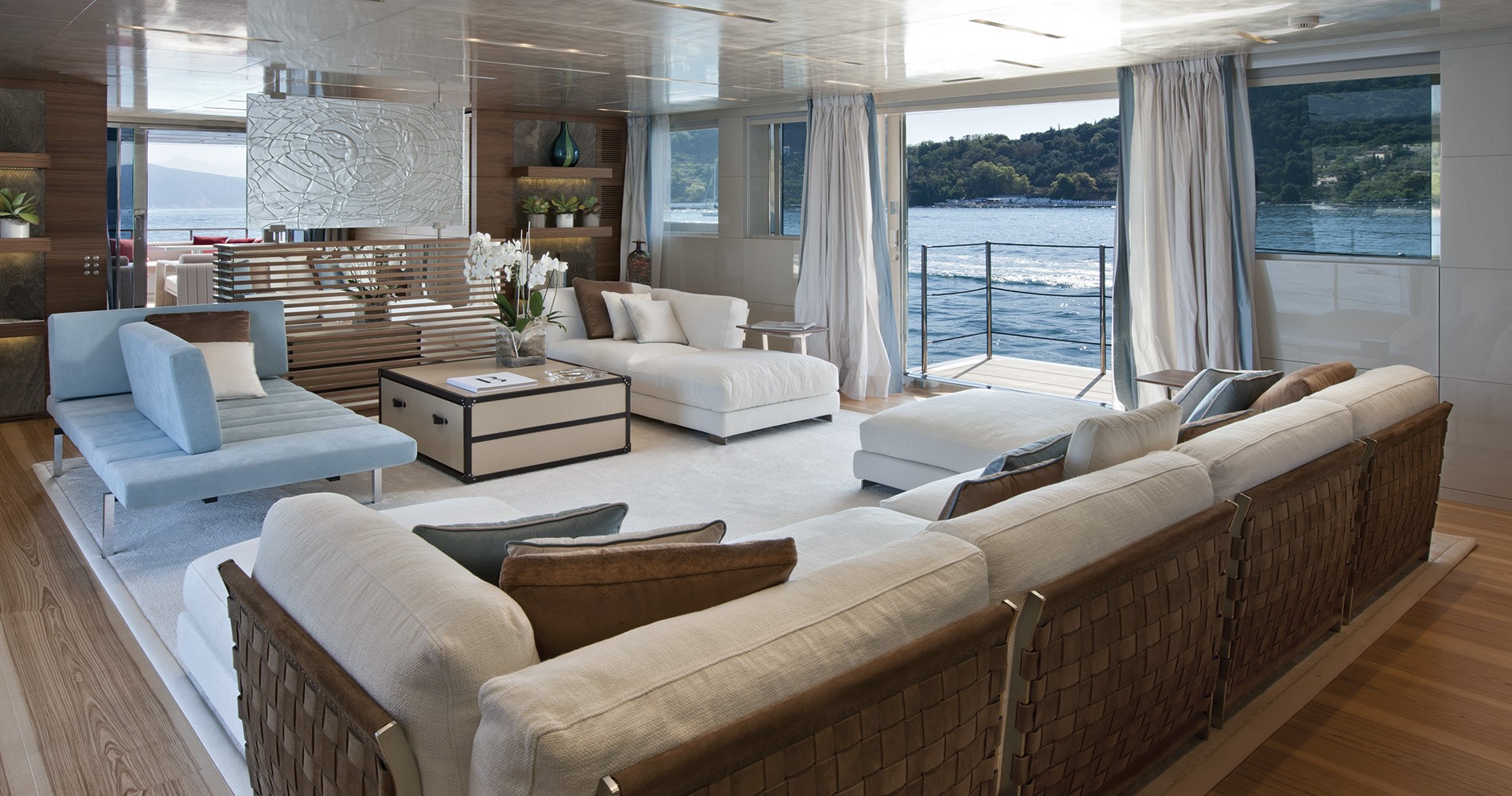 sanlorenzo-superyacht-40-alloy-scorpion-interno